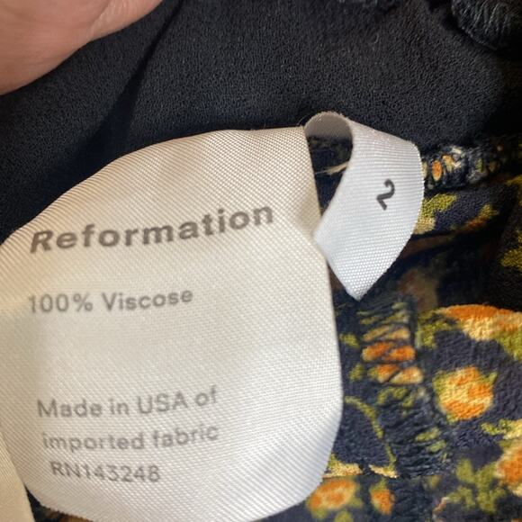 Reformation Black Floral 3/4 Sleeve Crop Top Women's 2 - Picture 7 of 7